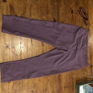 Legging capris with peekaboo lines